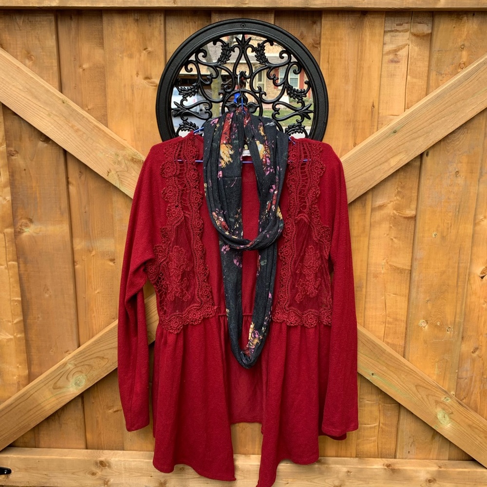 🛍 2 for $40 🛍 Soft Lace Cardigan with Scarf